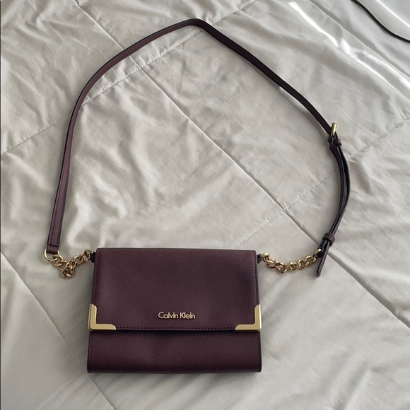 Calvin Klein Handbags - Calvin Klein 2 in 1 Cross body or Clutch Purse